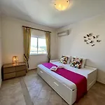 Valley 1 With Pool By Homing